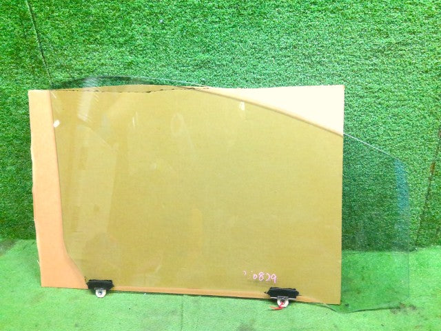 ヴェルファイア 左Ｆドアガラス DBA-ANH20W 68100-58051