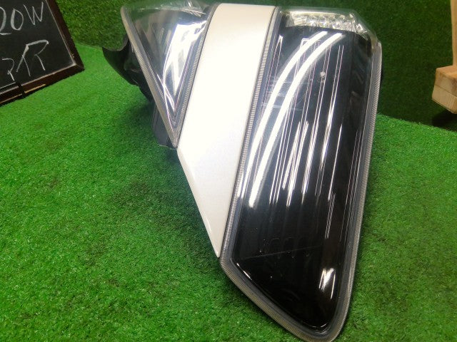 ヴェルファイア 右テールランプ DBA-ANH20W 81550-58091
