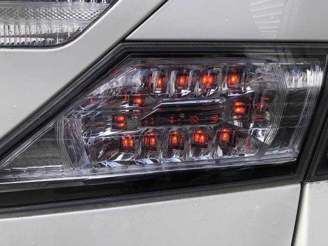 ヴェルファイア 右テールランプ DBA-ANH20W 81580-58180