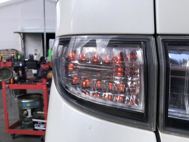 ヴェルファイア 左テールランプ DBA-ANH20W 81560-58091