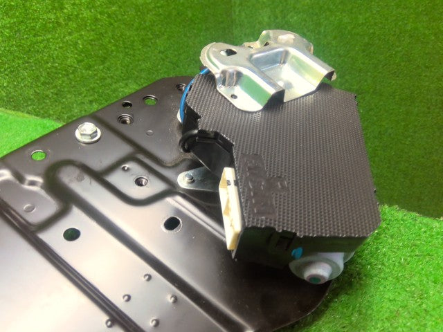 ヴェルファイア 右パワースライドドアモーター DBA-ANH20W 85005-58042