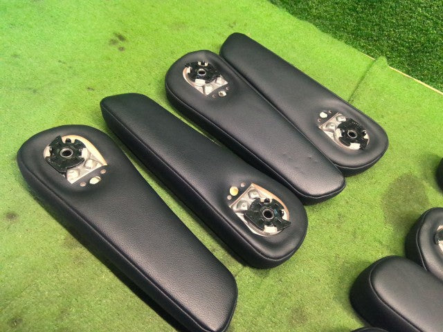 ヴェルファイア アームレスト DBA-ANH20W 72890-58810-C2