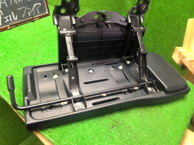 ヴェルファイア 内装部品 DBA-ANH20W 78060-58070-C0