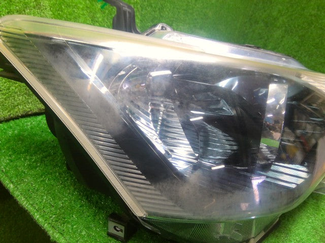 カローラフィールダー 右ヘッドランプＡＳＳＹ DBA-NZE164G 81145-12J60