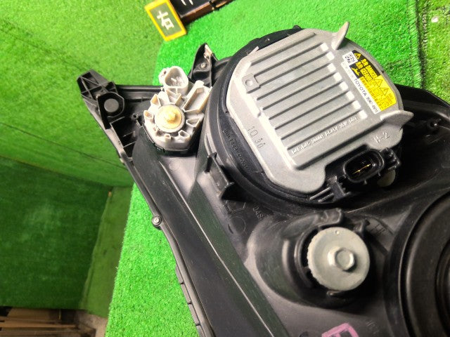 カローラフィールダー 右ヘッドランプＡＳＳＹ DBA-NZE164G 81145-12J60