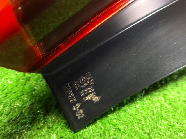 カローラフィールダー 左テールランプ DBA-NZE164G 81561-13740