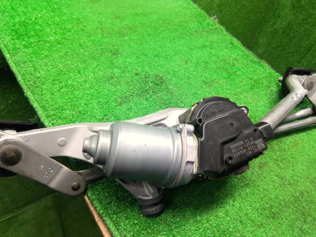 カローラフィールダー Ｆワイパーモーター DBA-NZE164G 85110-12C00