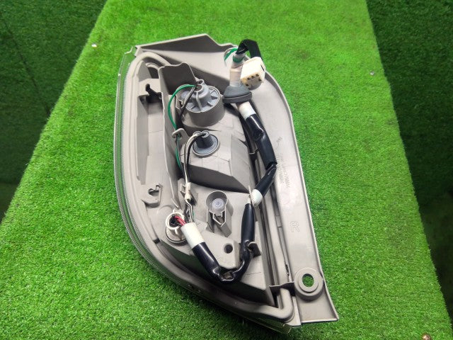 【中古】ミライース DBA-LA310S 右テールランプ 81550-B2600-