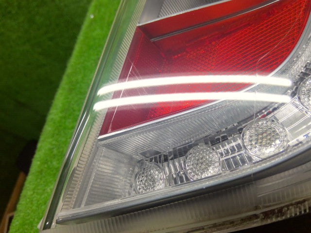 【中古】ミライース DBA-LA310S 右テールランプ 81550-B2600-