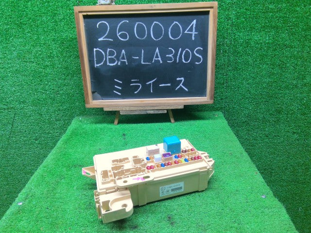 【中古】ミライース DBA-LA310S ヒューズボックス 82600-B2500-