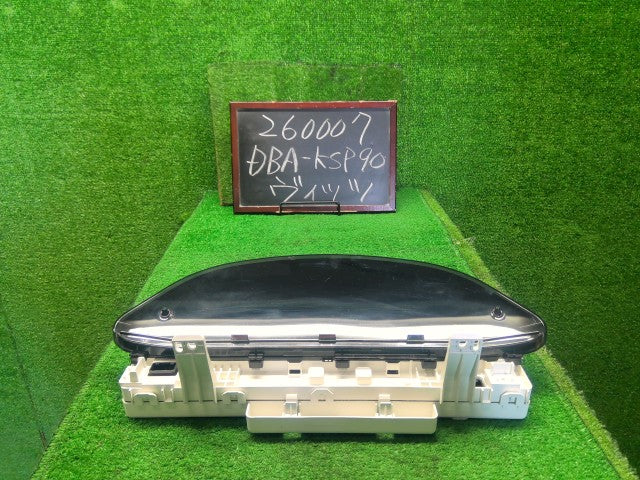 ヴィッツ スピードメーター DBA-KSP90 83800-52N50