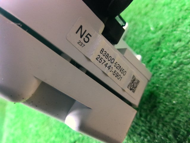 ヴィッツ スピードメーター DBA-KSP90 83800-52N50