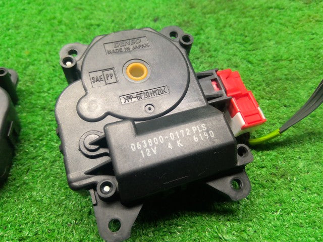 ヴィッツ Ａ／Ｃヒーター系 DBA-KSP90 87106-52090