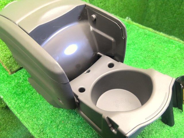 ヴィッツ コンソールボックス DBA-KSP90
