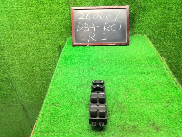 Ｒ２ パワーウインドウスイッチ DBA-RC1 83071KG040