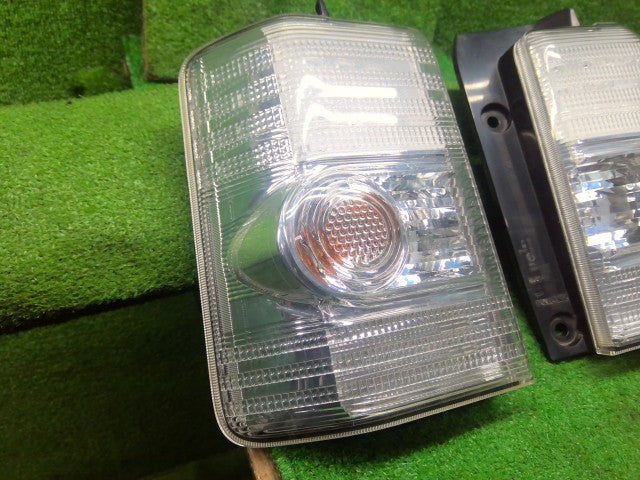ムーヴコンテ テールランプ左右セット DBA-L585S 81550-B2500