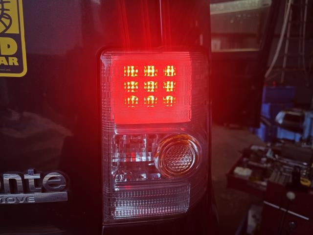 ムーヴコンテ テールランプ左右セット DBA-L585S 81550-B2500