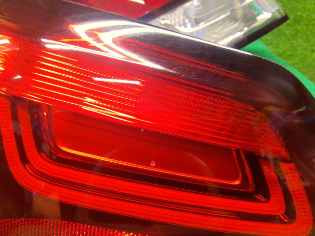 【中古】シトロエン ABA-B7HN02 左テールランプ 98