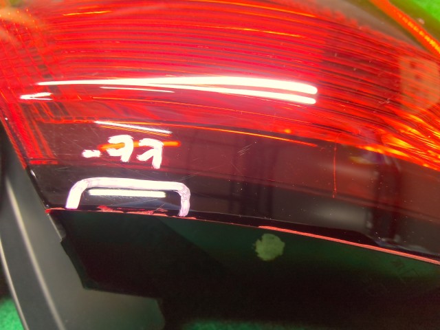 【中古】シトロエン ABA-B7HN02 左テールランプ 98