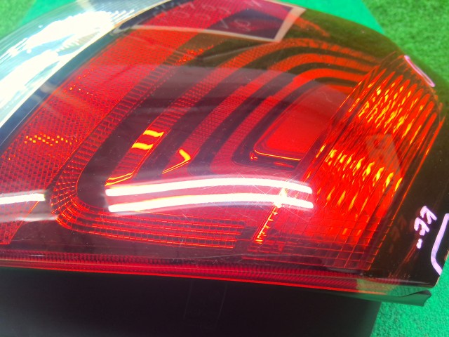 【中古】シトロエン ABA-B7HN02 左テールランプ 98