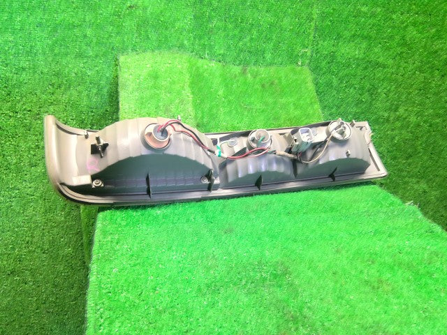 ハイゼットアトレ 右テールランプ ABA-S331G 81550-B5070