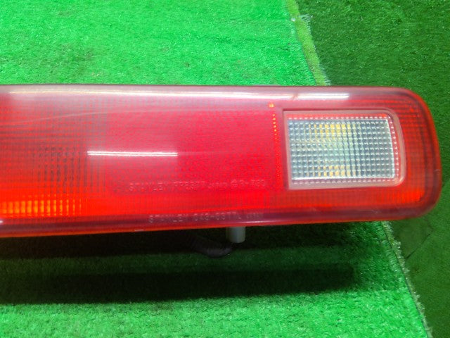 バモスホビオ 左テールランプ ABA-HM4 33506-SHR003