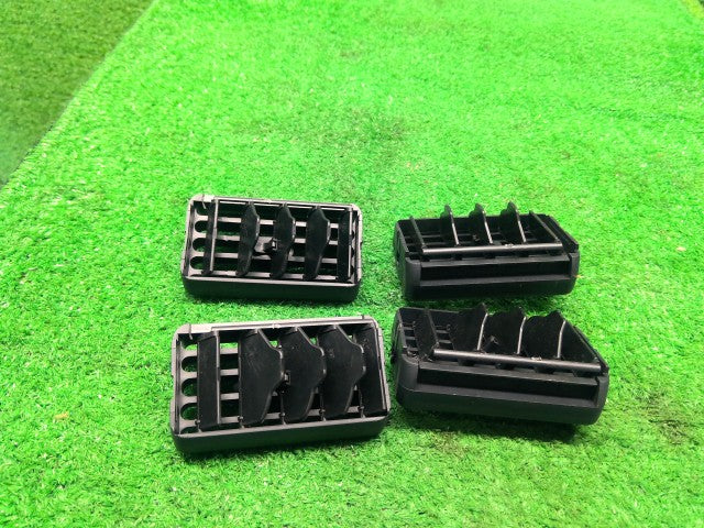 バモスホビオ エアコン吹き出し口 ABA-HM4 77610-S8R-003ZA