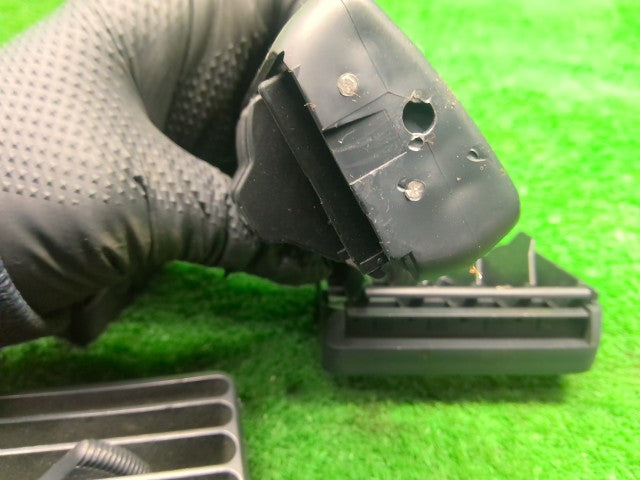 バモスホビオ エアコン吹き出し口 ABA-HM4 77610-S8R-003ZA