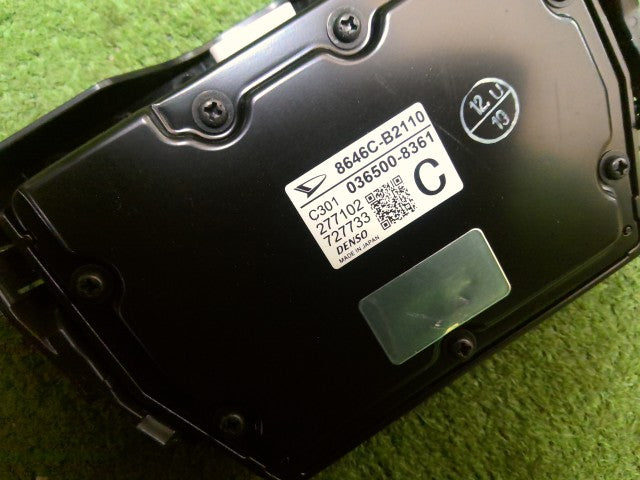 ムーヴキャンバス Ｆウインドガラス DBA-LA810S 56101-B2520