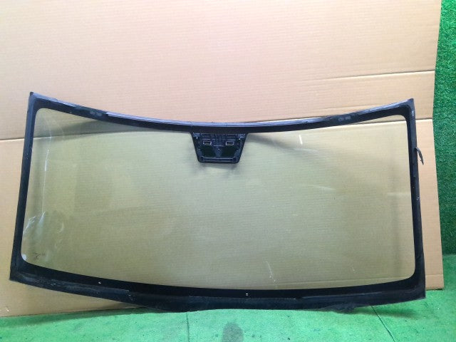 ムーヴキャンバス Ｆウインドガラス DBA-LA810S 56101-B2520