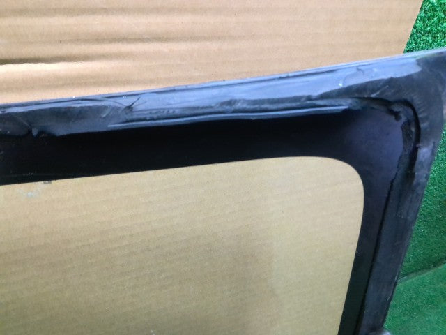 ムーヴキャンバス Ｆウインドガラス DBA-LA810S 56101-B2520