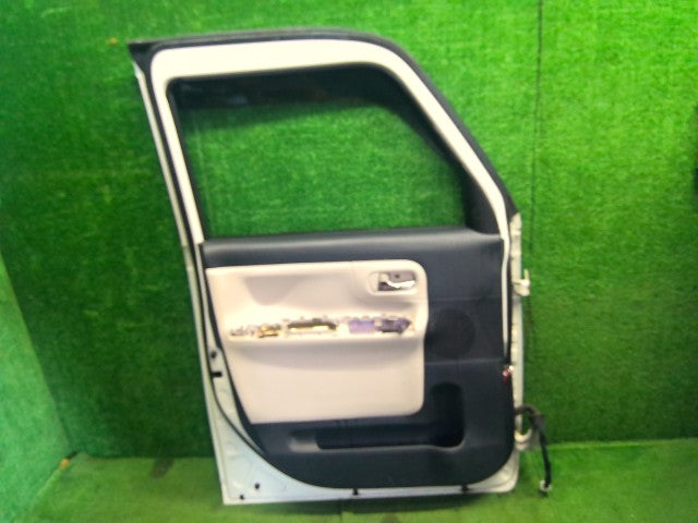 ムーヴキャンバス 左ＦドアＡＳＳＹ DBA-LA810S 67002-B2431
