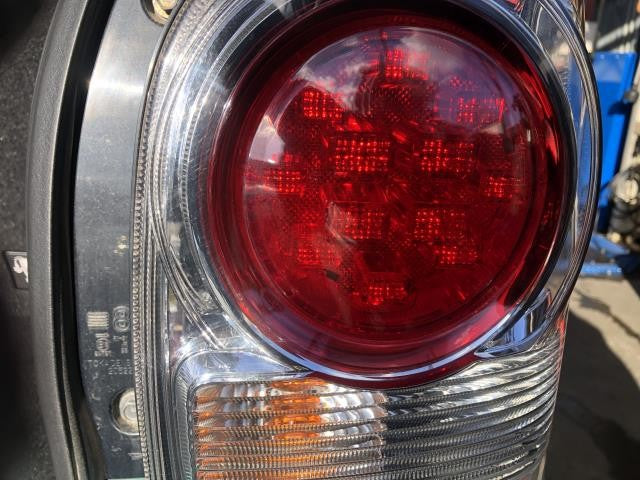 ムーヴキャンバス 右テールランプ DBA-LA810S 81550-B2710
