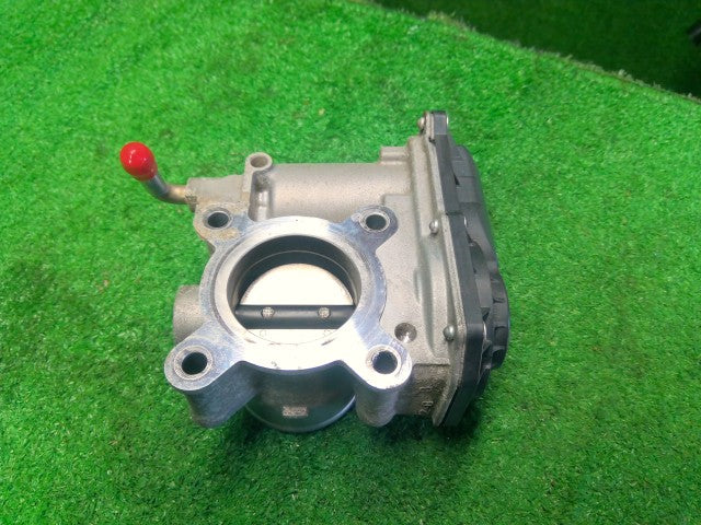 プロボックス スロットルボディ DBE-NCP160V 22030-21040