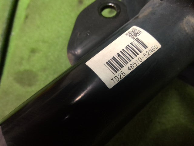 プロボックス 右ＦストラットＡＳＳＹ DBE-NCP160V 48131-52M70