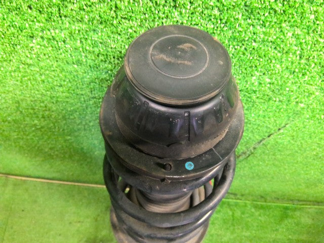 プロボックス 左ＦストラットＡＳＳＹ DBE-NCP160V 48131-52M70