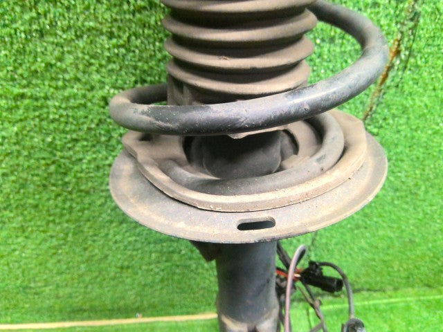 プロボックス 左ＦストラットＡＳＳＹ DBE-NCP160V 48131-52M70