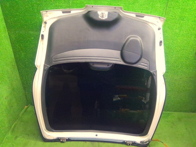 インテグラ バックドアＡＳＳＹ E-DC2 68100-ST7-Z00ZZ