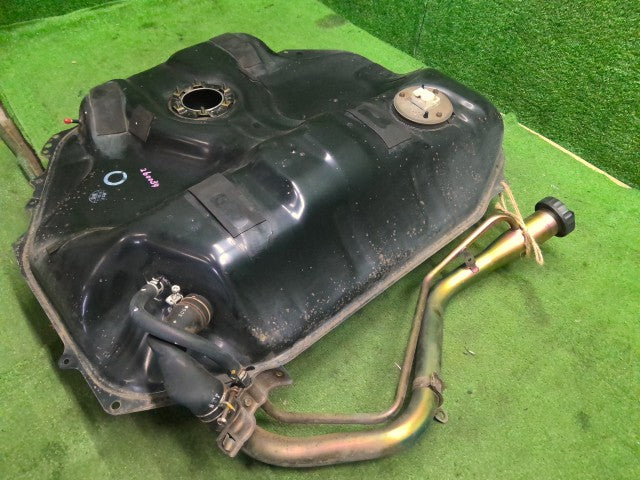 インテグラ フューエルタンク E-DC2 17500-ST7-Z04