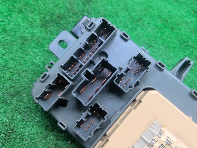 インテグラ ヒューズボックス E-DC2 38200-ST7-J21