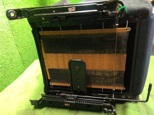インテグラ ドライバーシート E-DC2 81122-ST7-Z01