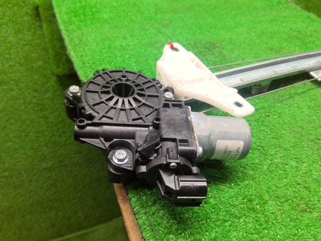 ハスラー 左Ｆドアレギュレータ・モーター 5AA-MR92S 83402-59S01