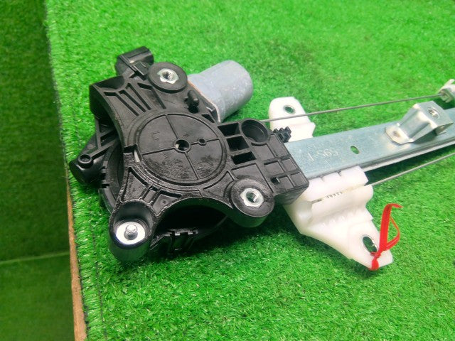 ハスラー 左Ｆドアレギュレータ・モーター 5AA-MR92S 83402-59S01