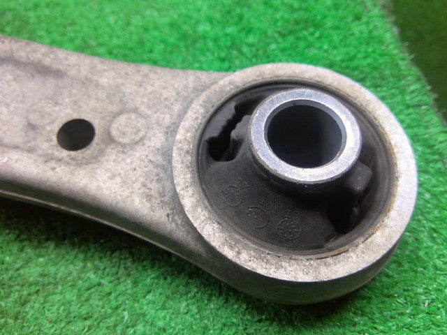 インプレッサ 右Ｆロアアーム CBA-GRB 20202FG000