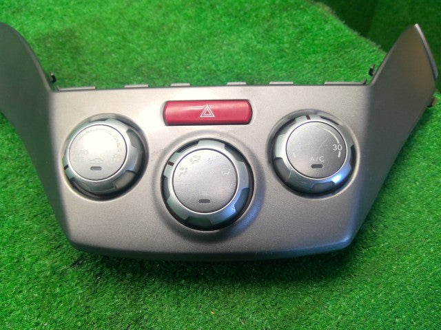 インプレッサ Ａ／Ｃスイッチパネル CBA-GRB 72311FG050