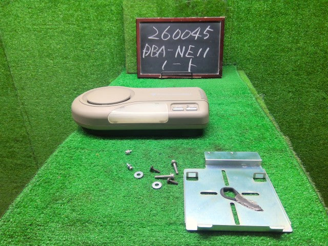 ノート ルームランプ DBA-NE11 B7400-CY000