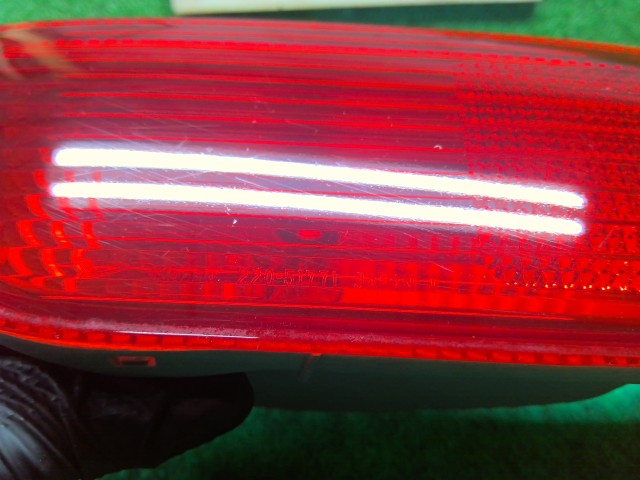【中古】ハイゼット EBD-S331V 左テールランプ 81560-B5020-