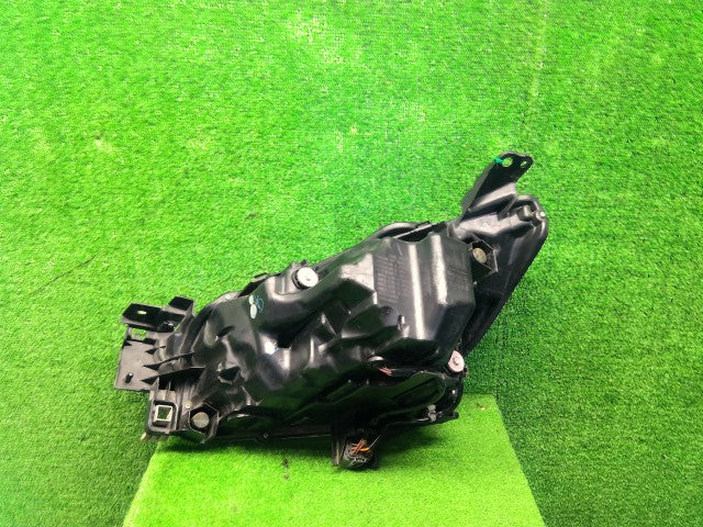 【中古】デミオ DBA-DJ3FS 右ヘッドランプＡＳＳＹ D23N-51-031B