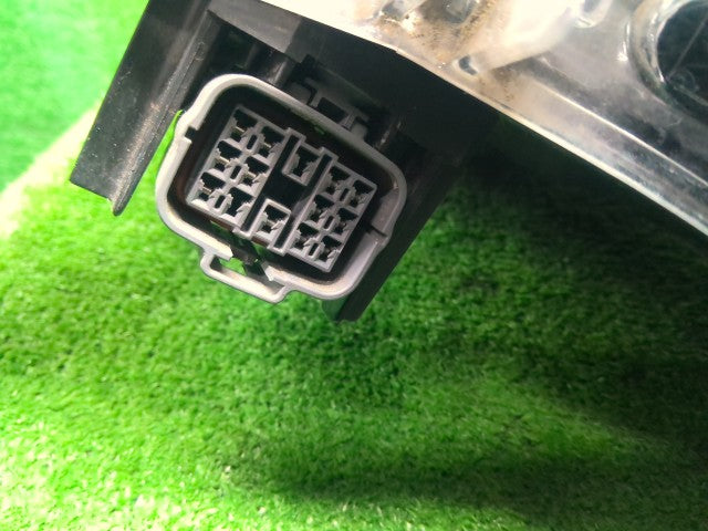 【中古】デミオ DBA-DJ3FS 右ヘッドランプＡＳＳＹ D23N-51-031B