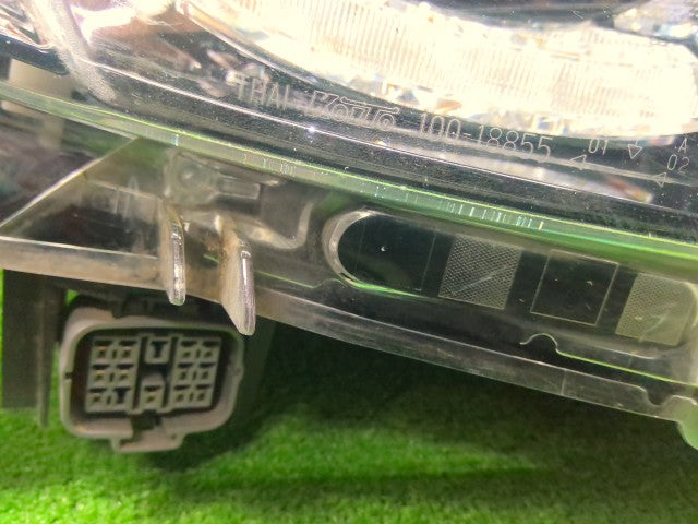 【中古】デミオ DBA-DJ3FS 右ヘッドランプＡＳＳＹ D23N-51-031B